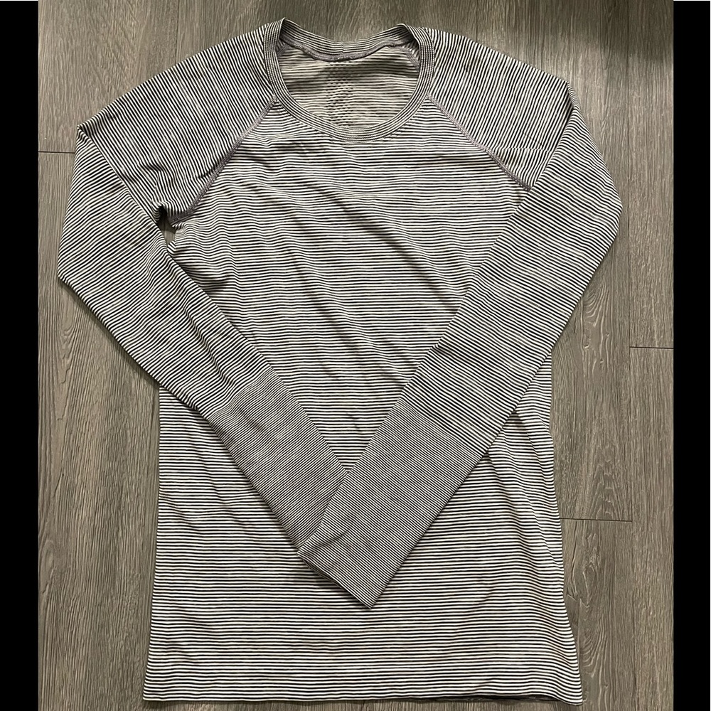 Lululemon swiftly tech long sleeve